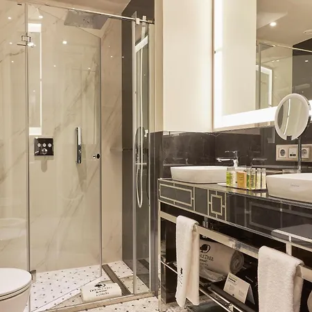 Doubletree By Hilton Hotel