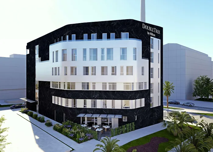 Doubletree By Hilton فندق آكورونيا